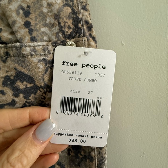 NWT Free People Snakeskin Skinny - Taupe Combo - Picture 3 of 5
